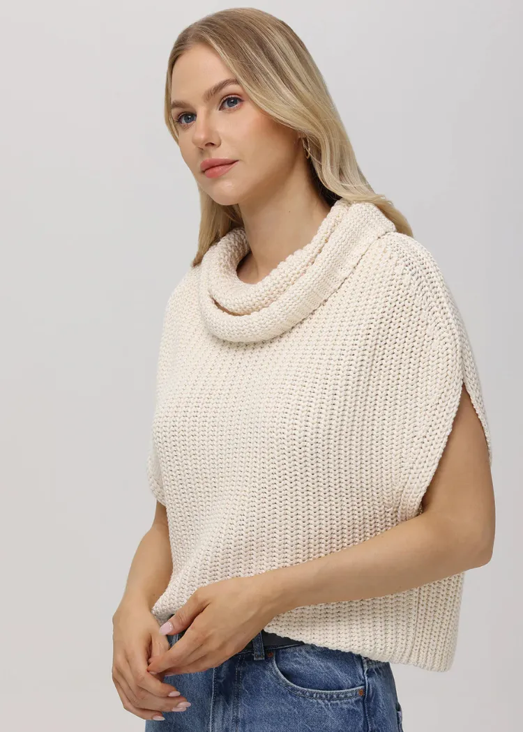 525 Cate Sleeveless Sweater - Cream
