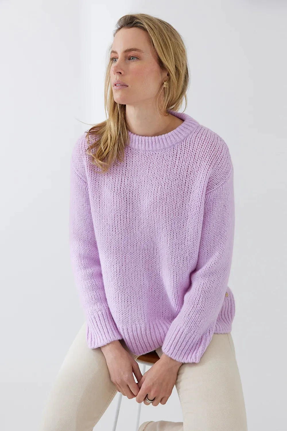 Ari Crew Neck Cashmere Sweater