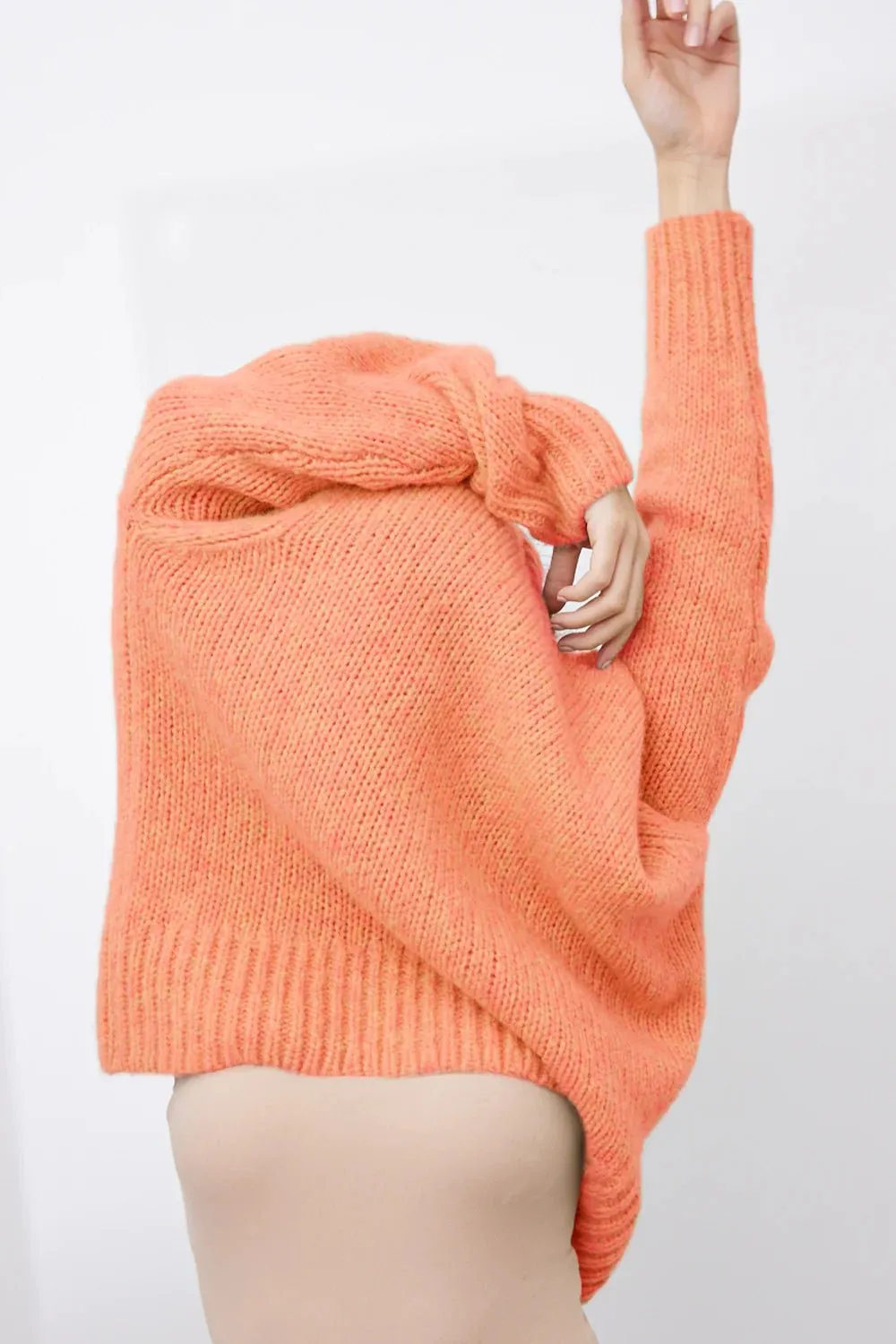 Ari Crew Neck Cashmere Sweater