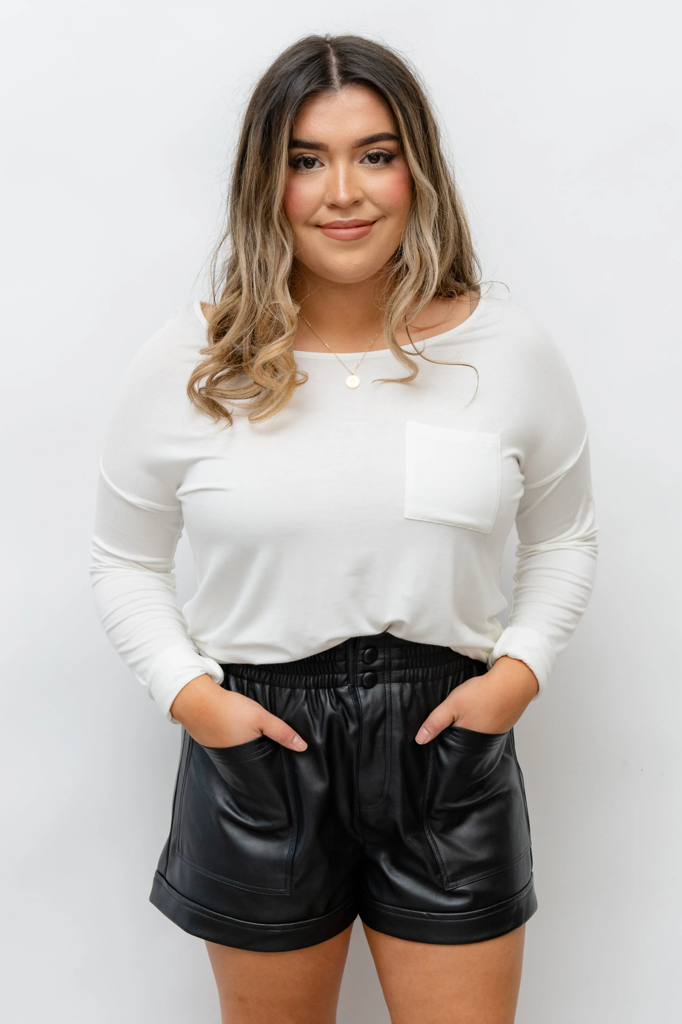 CLUELESS FAUX LEATHER SHORTS - BLACK