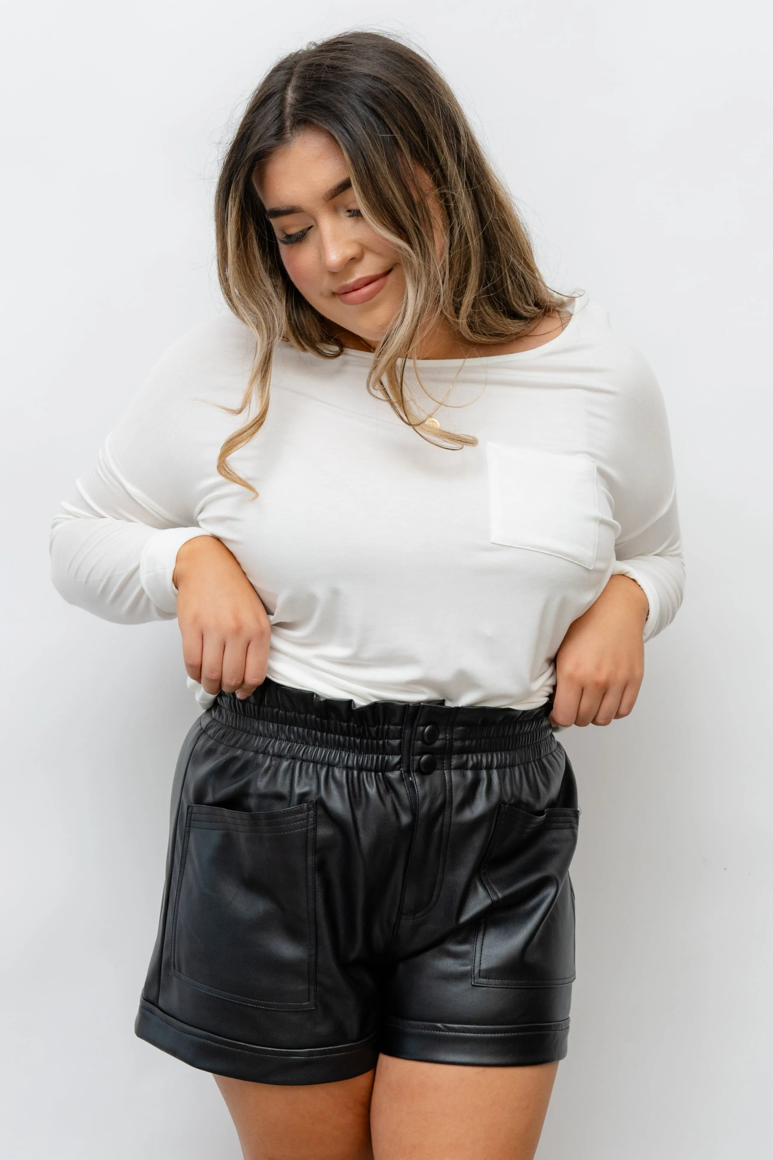 CLUELESS FAUX LEATHER SHORTS - BLACK