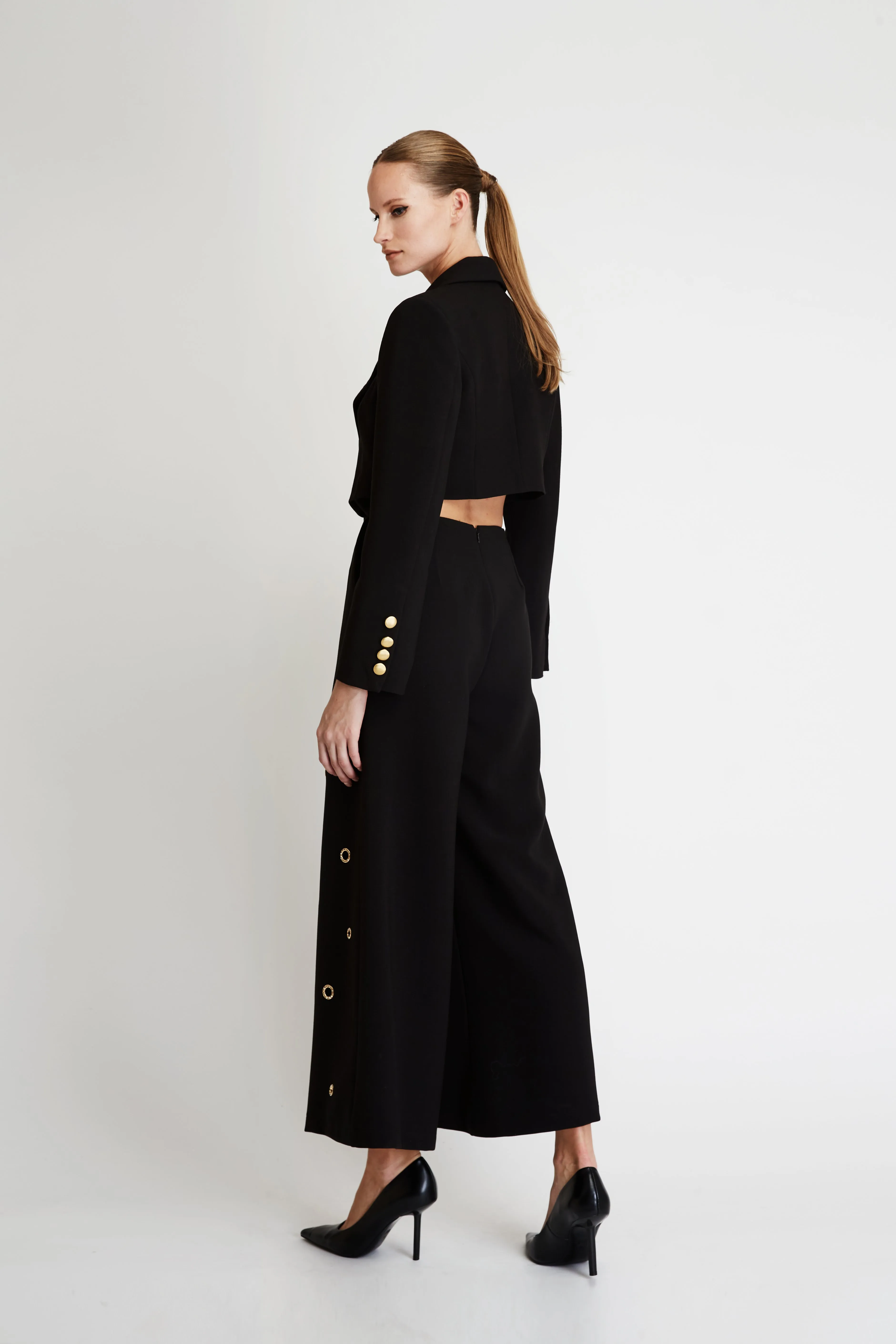 Cropped Blazer with Rings in Black