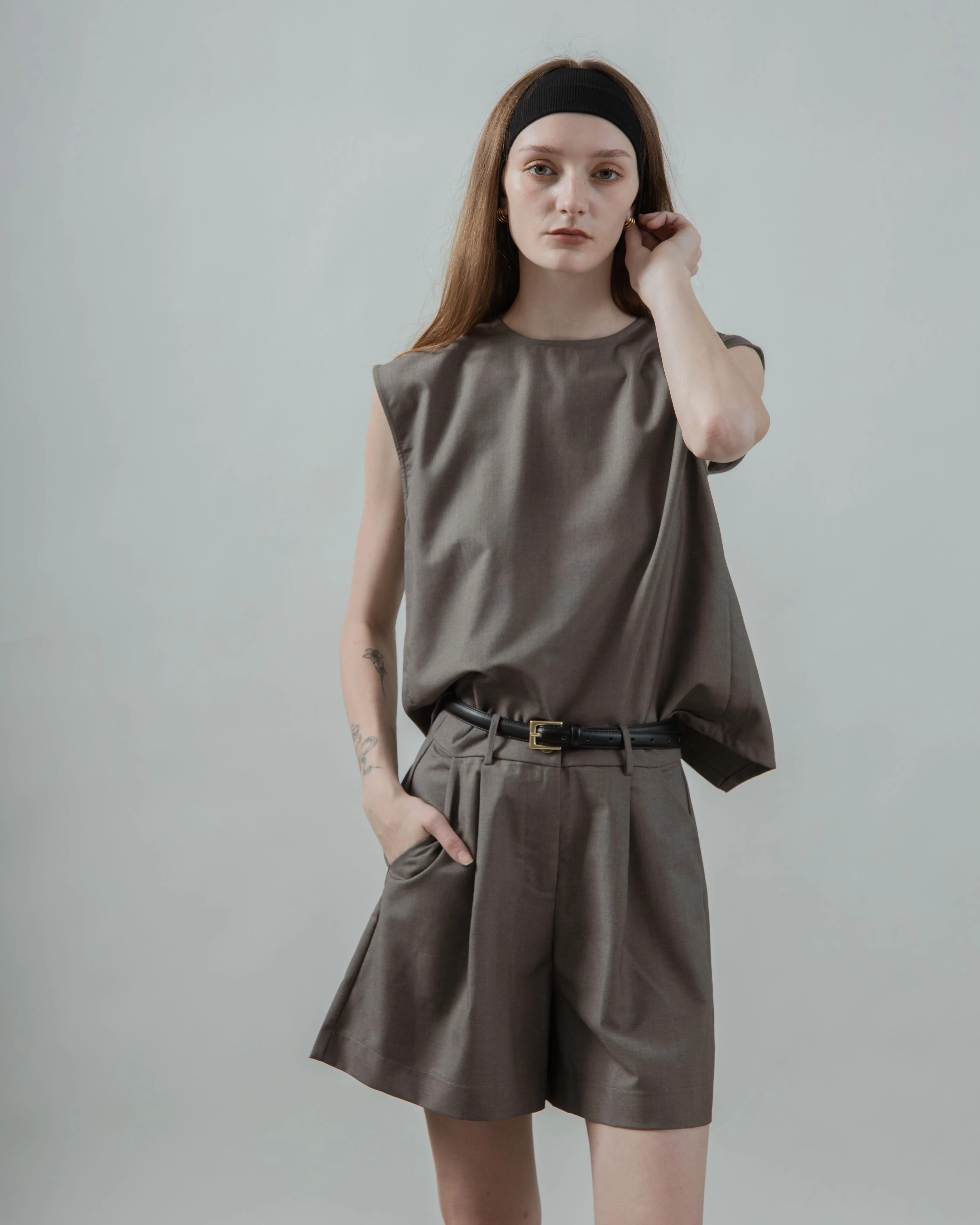 High Waist Elastic Tailored Shorts (Khaki Grey)