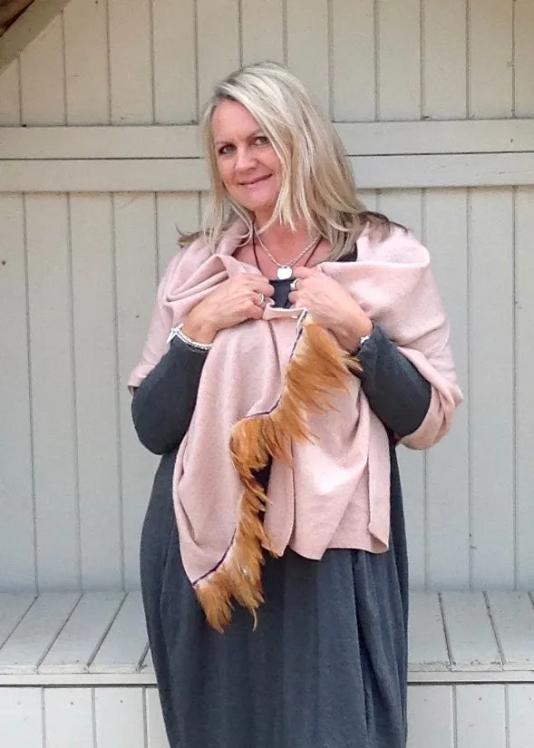 Naples Cashmere Scarf with Feather Trim in Pink