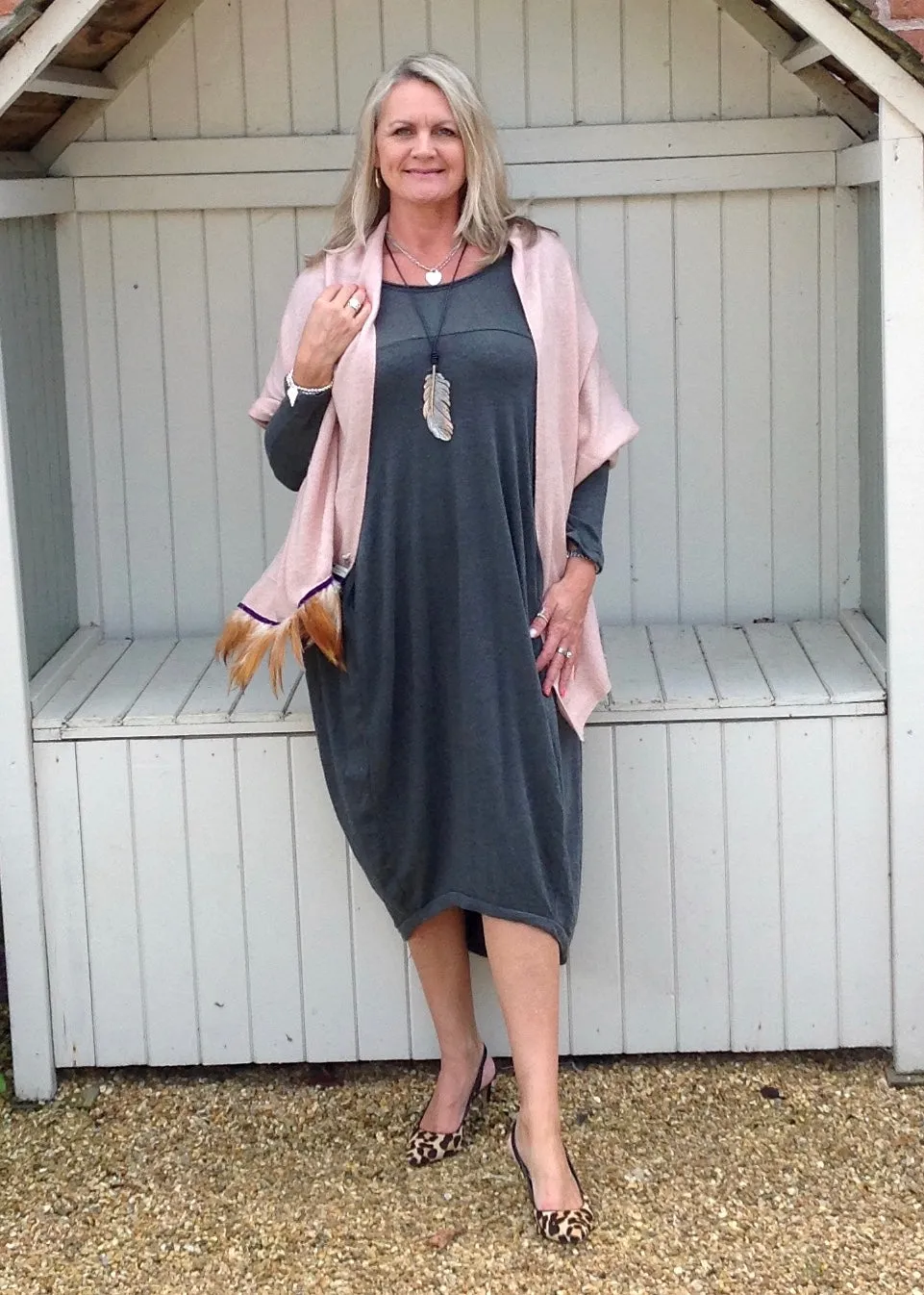 Naples Cashmere Scarf with Feather Trim in Pink